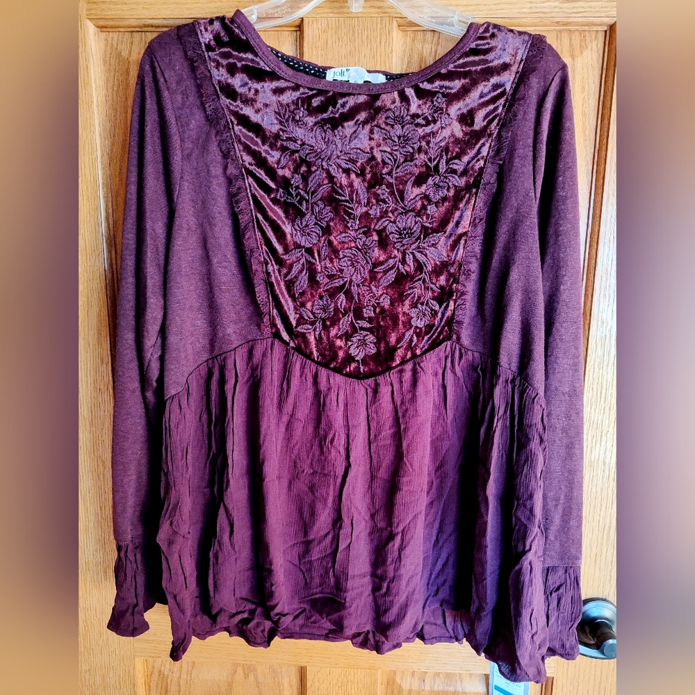 NWT Juniors Elegant Burgundy Velvet Floral Top